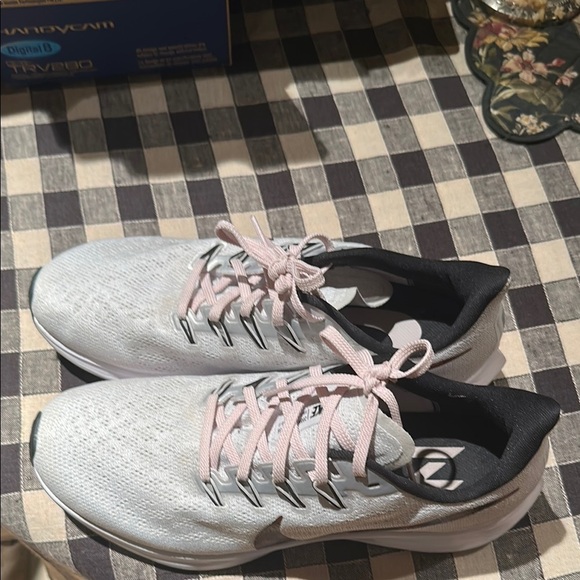 Nike Air Zoom Pegasus 36 Barely Rose and Tortoise Shell Swoosh - Picture 1 of 6